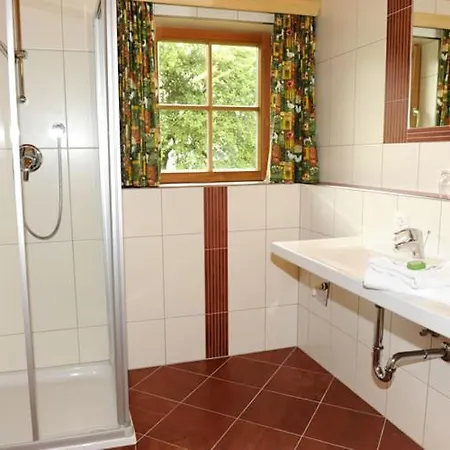 Unterhof לינה וארוחת בוקר