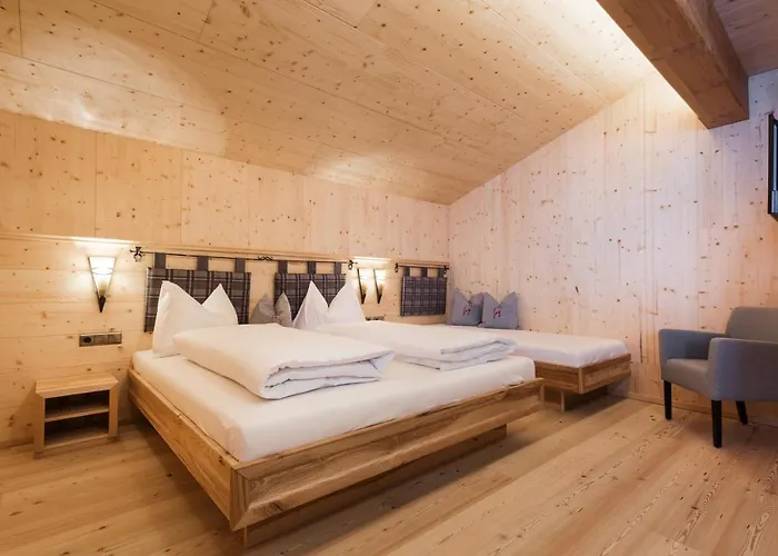 Unterhof 3*